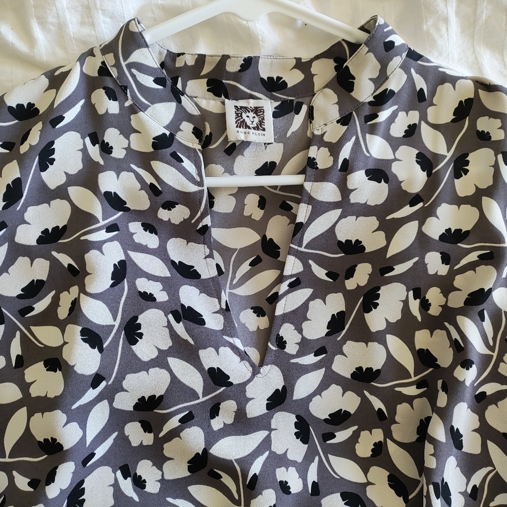 Anne Klein Gray White and Black Floral Midi Dress